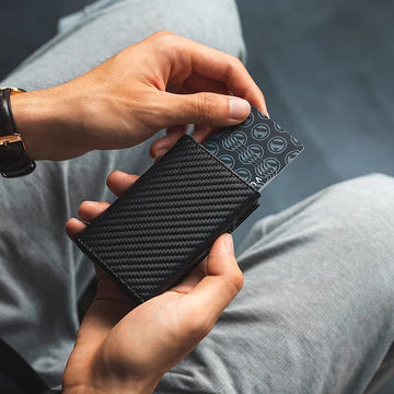 Carbon Fiber RFID Card Wallet